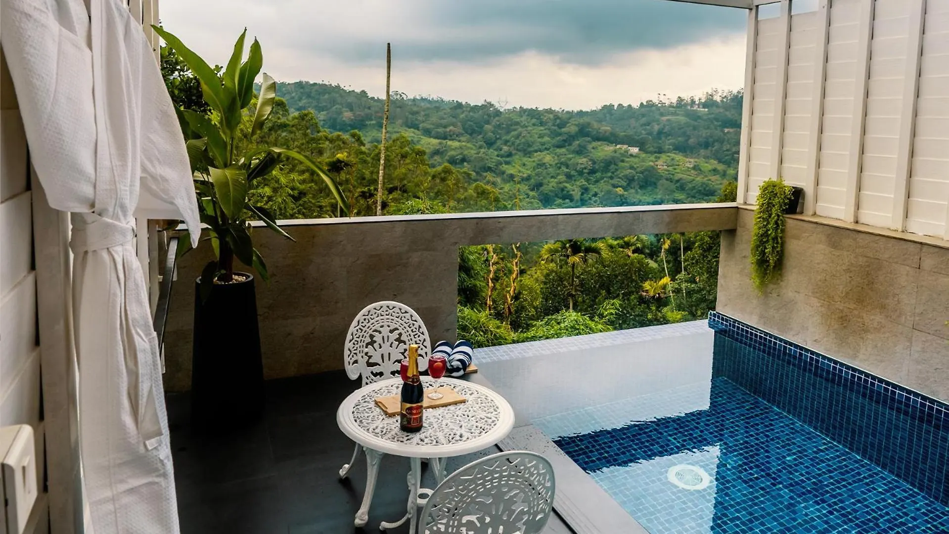 Hotel The Leaf Munnar Resort